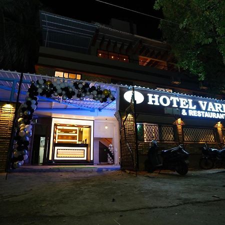 Hotel Vardhan Silvassa Eksteriør billede