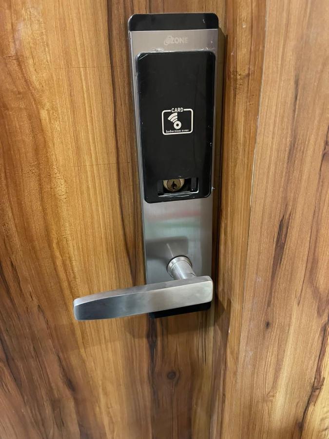Hotel Vardhan Silvassa Eksteriør billede
