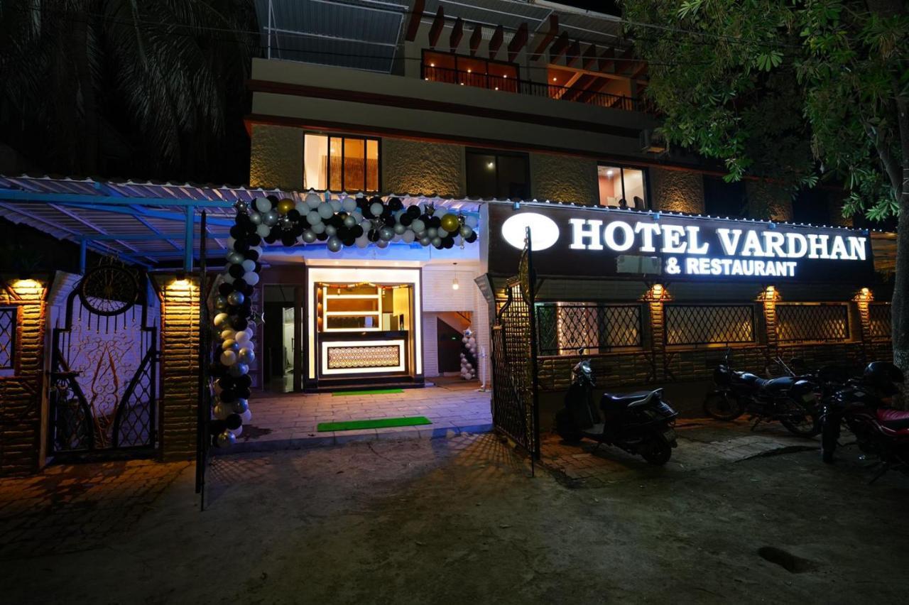 Hotel Vardhan Silvassa Eksteriør billede